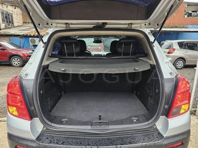 Chevrolet Tracker miniatura 8
