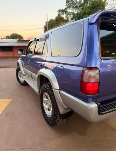 Toyota Hilux miniatura 6