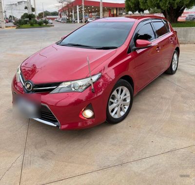 Toyota Auris miniatura 11