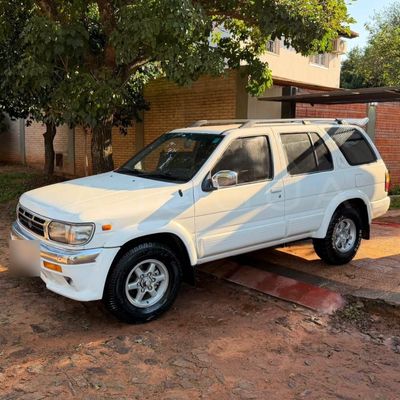 Nissan Terrano miniatura 3