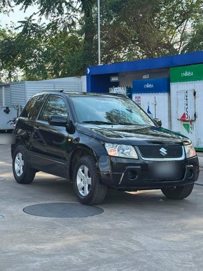 Suzuki Vitara thumbnail 1