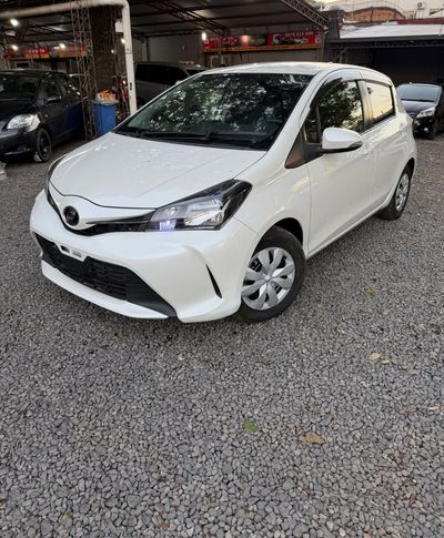 Toyota Voxy thumbnail 1