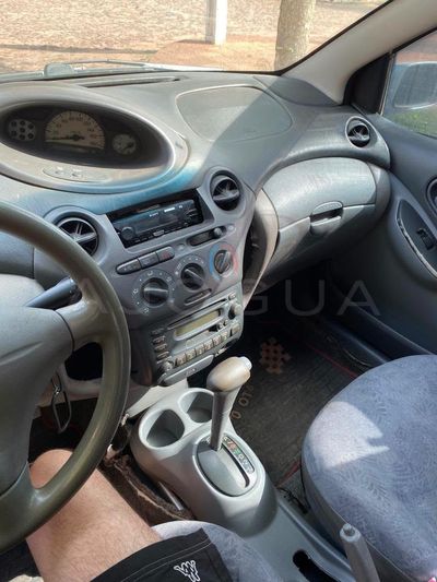 Toyota Vitz miniatura 8