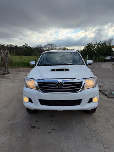 Toyota Hilux 2013