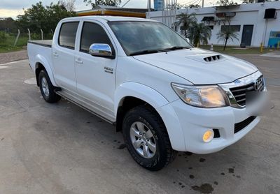 Toyota Hilux miniatura 4