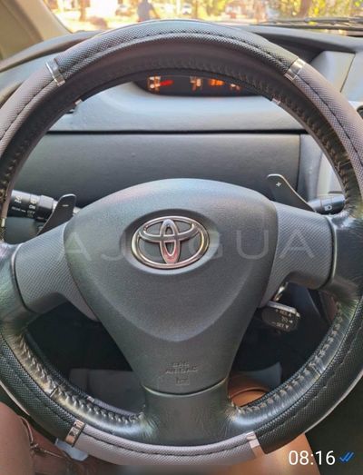 Toyota Ractis miniatura 7