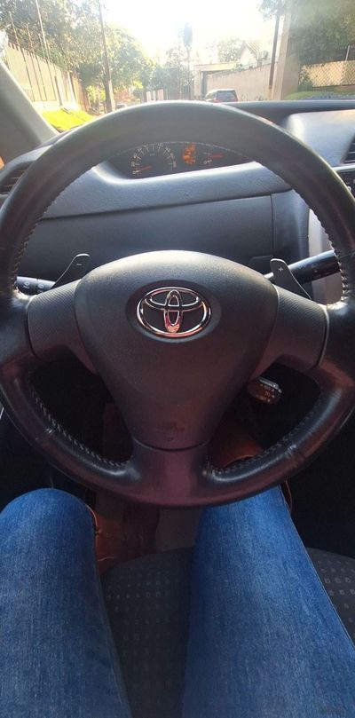 Toyota Ractis miniatura 6