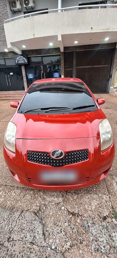Toyota Vitz miniatura 3