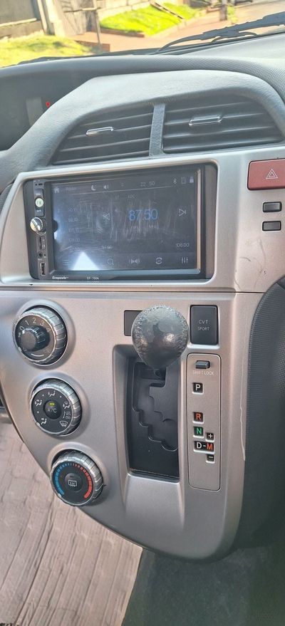 Toyota Ractis miniatura 13