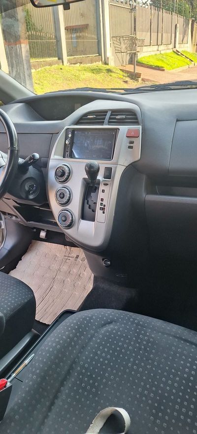 Toyota Ractis miniatura 12