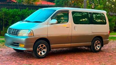 Toyota Gran Hiace miniatura 7
