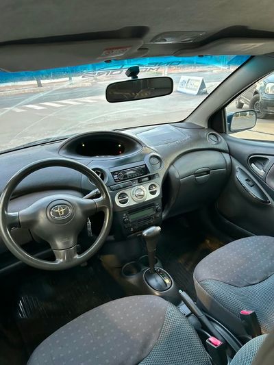 Toyota Vitz miniatura 3