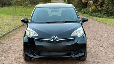 Toyota Ractis 2012