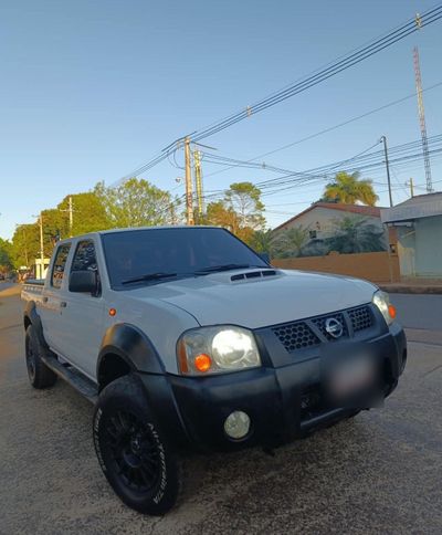 Nissan Frontier miniatura 17