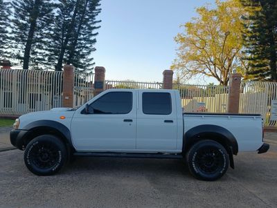 Nissan Frontier miniatura 13