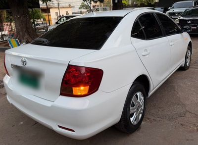 Toyota Allion miniatura 8