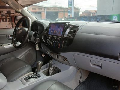 Toyota Hilux miniatura 4