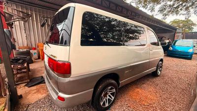 Toyota Gran Hiace miniatura 8