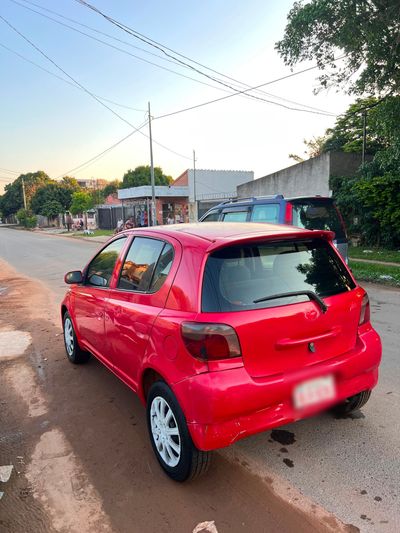 Toyota Vitz miniatura 7