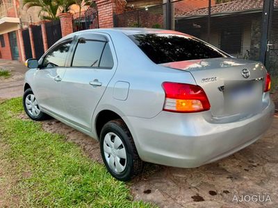 Toyota Belta miniatura 20