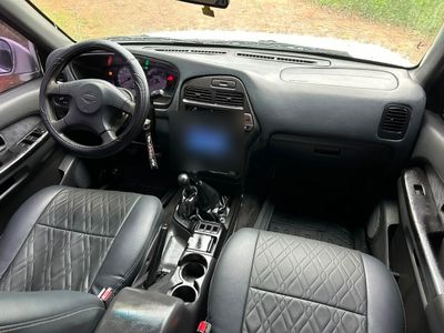 Nissan Terrano miniatura 4