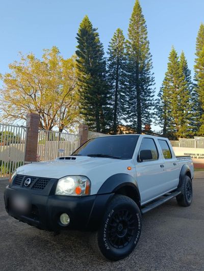 Nissan Frontier miniatura 4