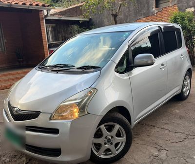Toyota Ractis miniatura 2