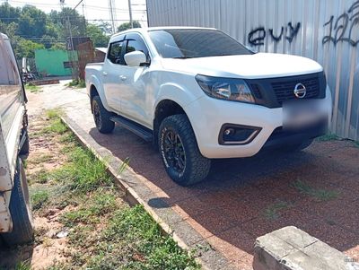Nissan Frontier miniatura 4