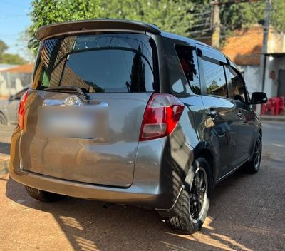 Toyota Ractis miniatura 4