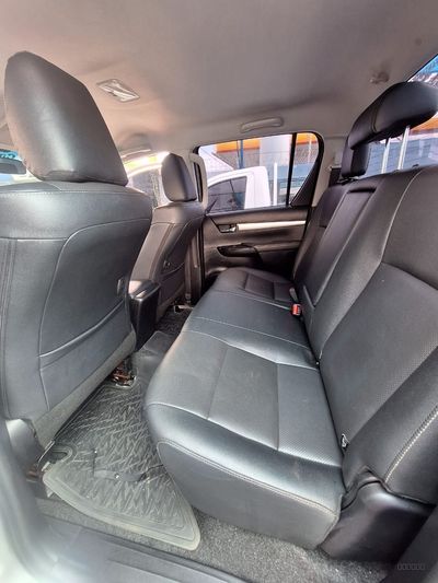 Toyota Hilux miniatura 8