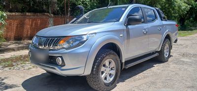 Mitsubishi Triton miniatura 19