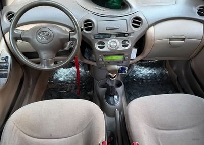 Toyota Platz miniatura 8