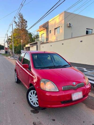 Toyota Vitz miniatura 3