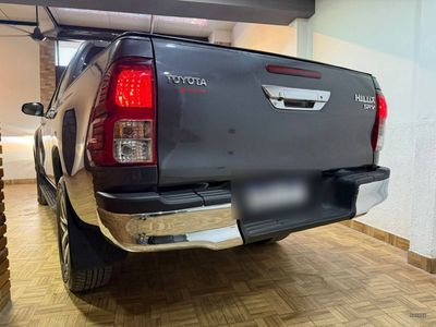 Toyota Hilux miniatura 12