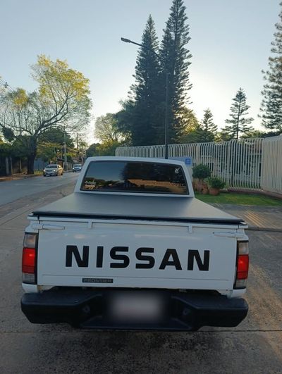 Nissan Frontier miniatura 16