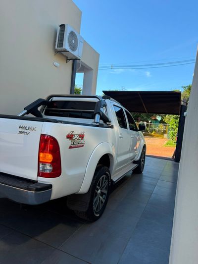 Toyota Hilux miniatura 14