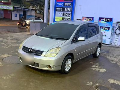Toyota Corolla Spacio thumbnail 1