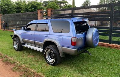 Toyota Hilux Surf miniatura 8