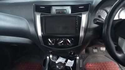 Nissan Frontier miniatura 5