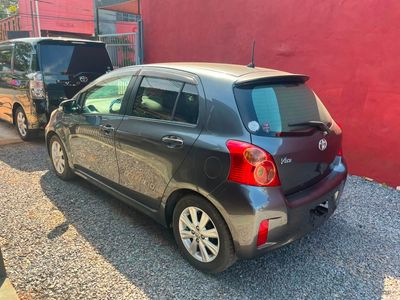 Toyota Vitz miniatura 4