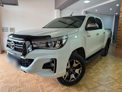 Toyota Hilux miniatura 3