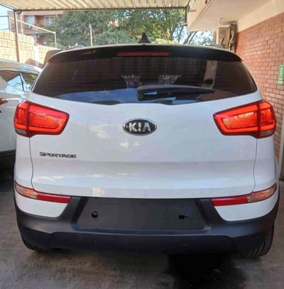 Kia Sportage miniatura 6