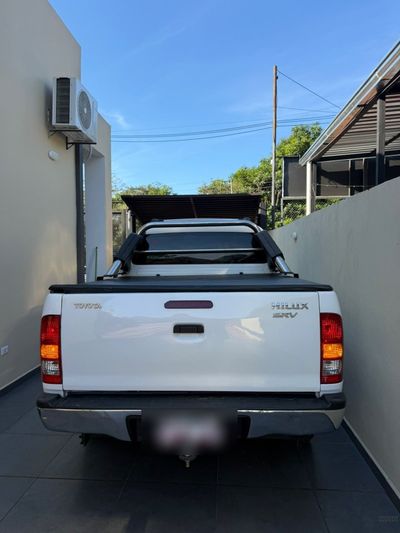 Toyota Hilux miniatura 8