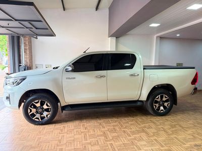 Toyota Hilux miniatura 17