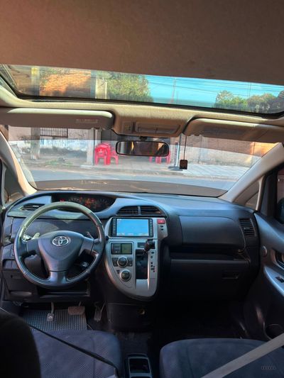 Toyota Ractis miniatura 5