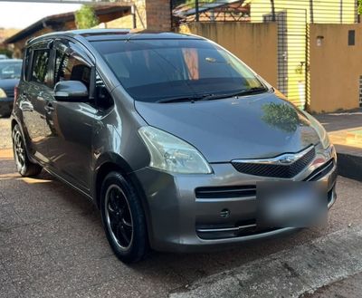 Toyota Ractis miniatura 2