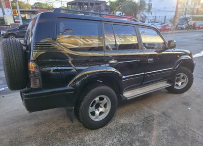 Toyota Land Cruiser Prado miniatura 17