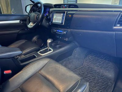 Toyota Hilux miniatura 16