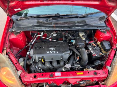 Toyota Vitz miniatura 4
