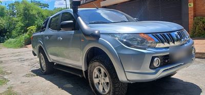 Mitsubishi Triton miniatura 22